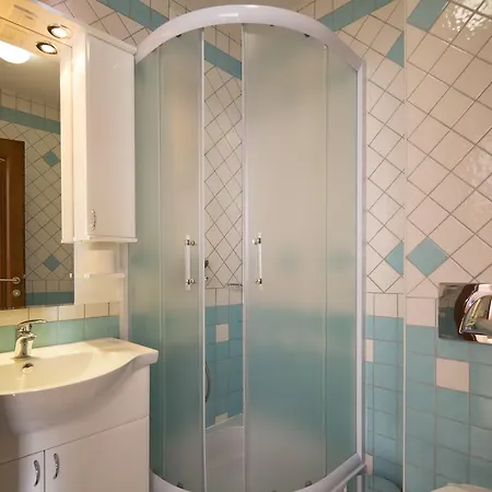 Knez Hotel