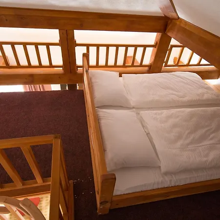 Hotel Knez Kupres (Canton 10)